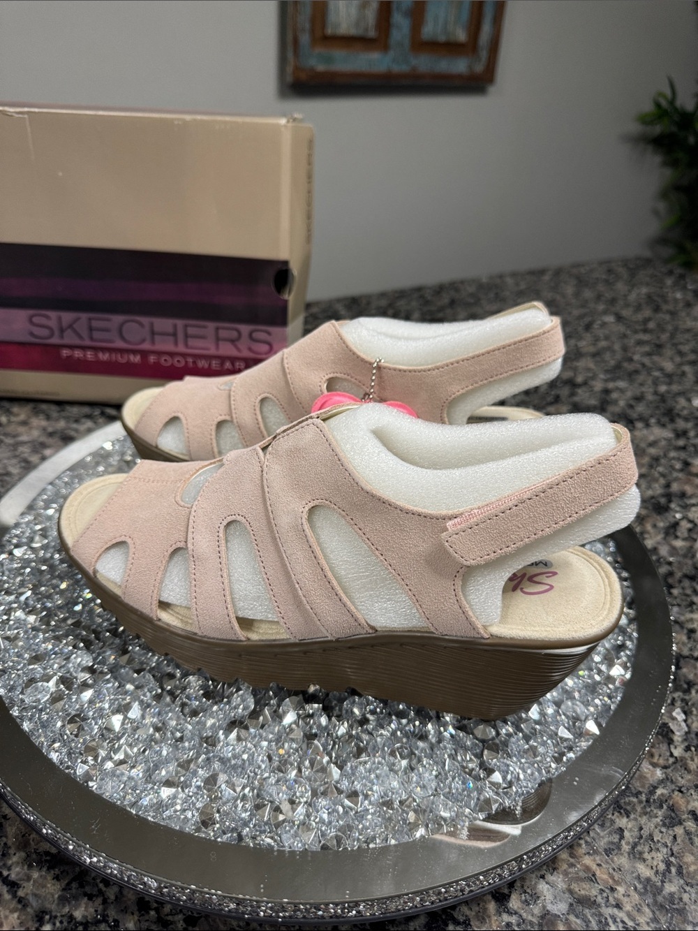 Skechers paralellsude Blush Pink Wedge Sandals with Brown Platform NEW 8 - Picture 2 of 14
